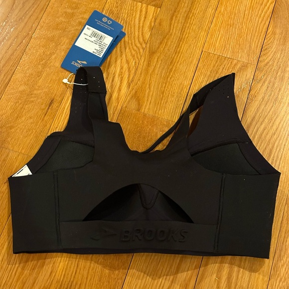 Brooks Black Sports Bra - Picture 12 of 16